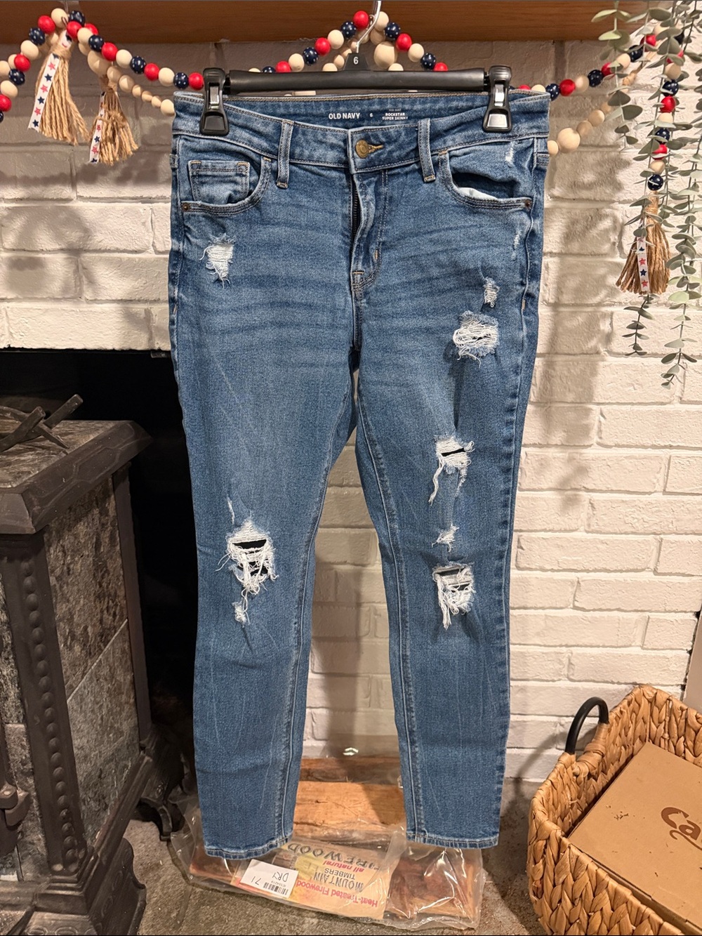 Old Navy Mid-Rise Rockstar Super Skinny | Size 6